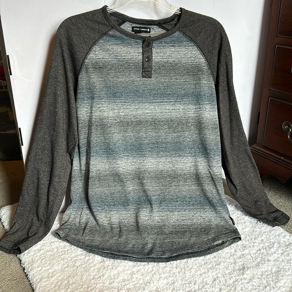 Ocean, current long sleeve men’s T-shirt, size medium
